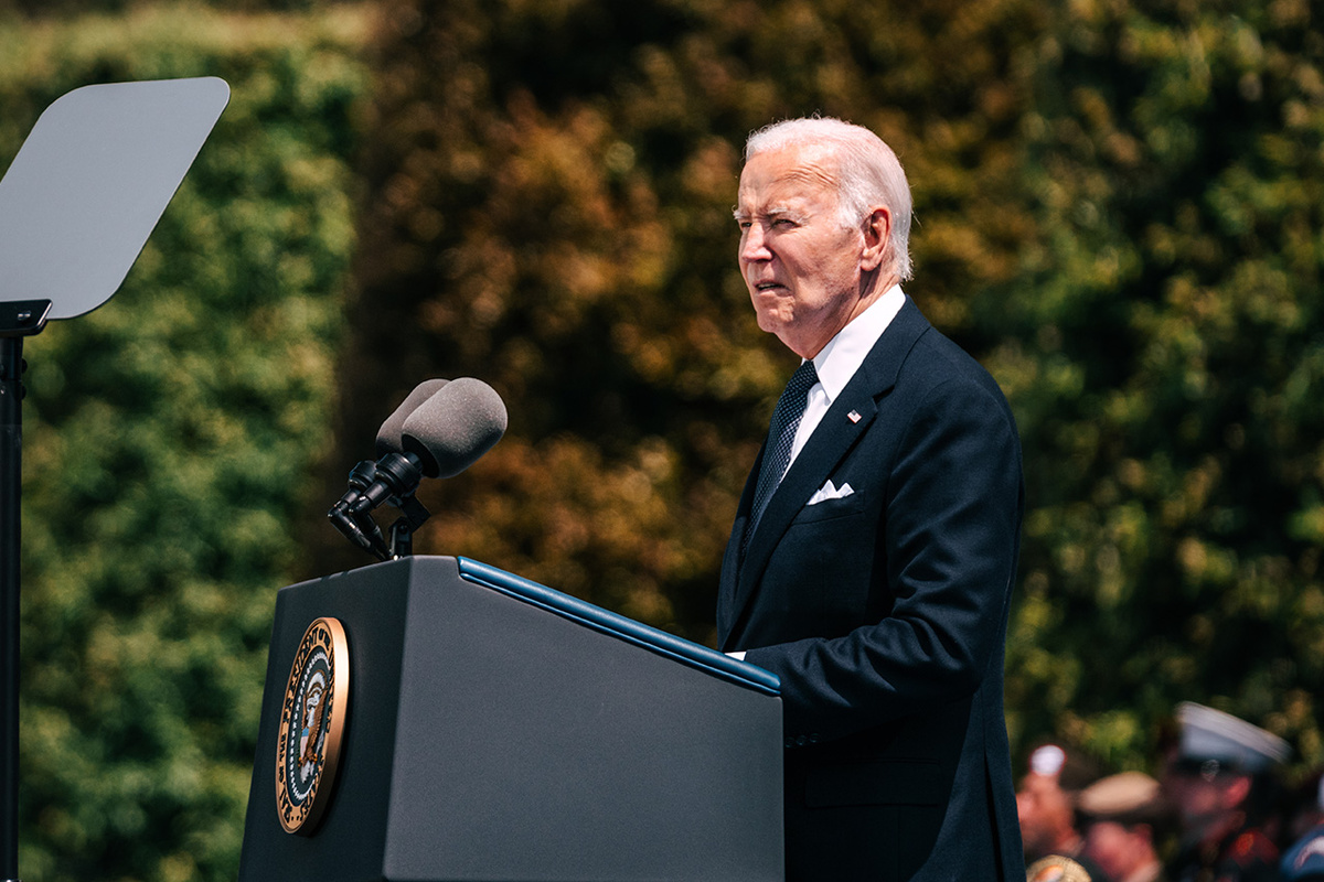Байден не хотел отказываться от участия в выборах.  Фото: Фото: служба распространения визуальной информации Министерства обороны США / dvidshub.net / U.S. Army photo by Sgt. Landon Carter (Public Domain)