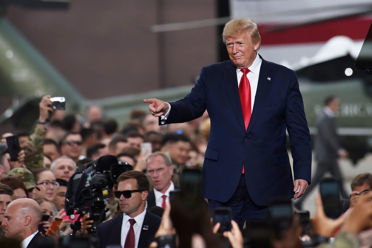 Экс-президент заявил об уникальной возможности победить на выборах.  Фото: служба распространения визуальной информации Министерства обороны США / dvidshub.net / Photo by Staff Sgt. Sergio Gamboa (Public Domain)