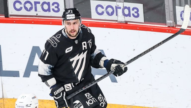    Антон Бурдасов.ХК «Трактор»