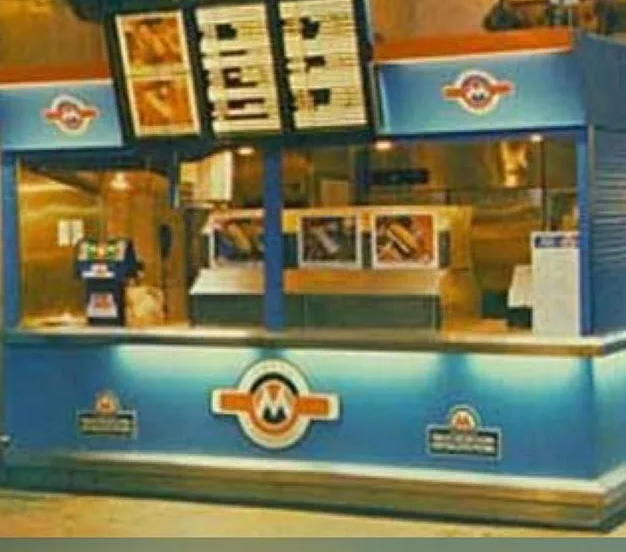 Ещё один киоск "Метро экспресс". Фото отсюда: https://bugabuga.livejournal.com