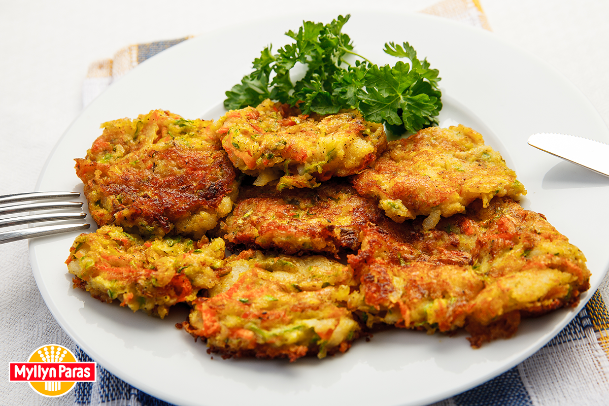 Рецепт кабачков оладушек , манную крупу можно заменить овсяночкой Myllyn Paras