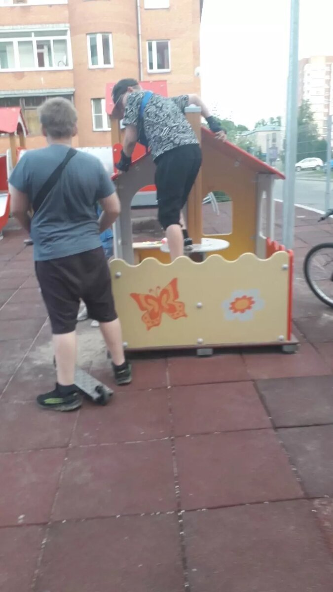     Источник: Подслушано в ПТЗ | Петрозаводск / vk