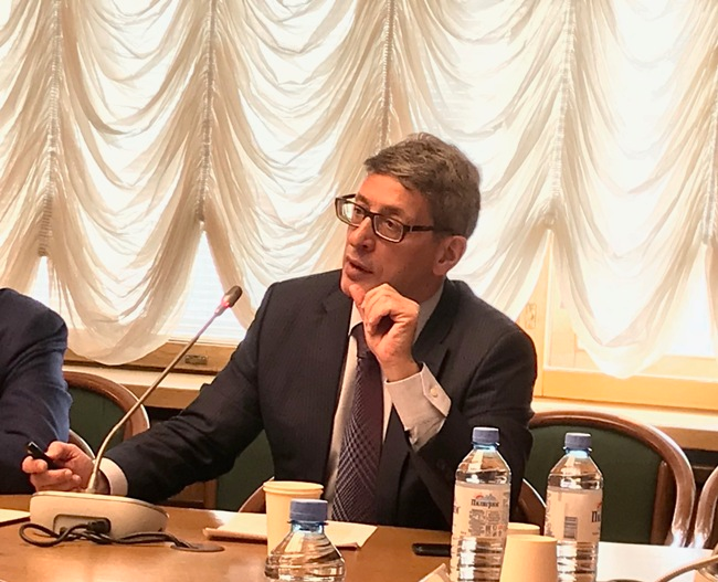 Олег Эпштейн на сайте своей компании