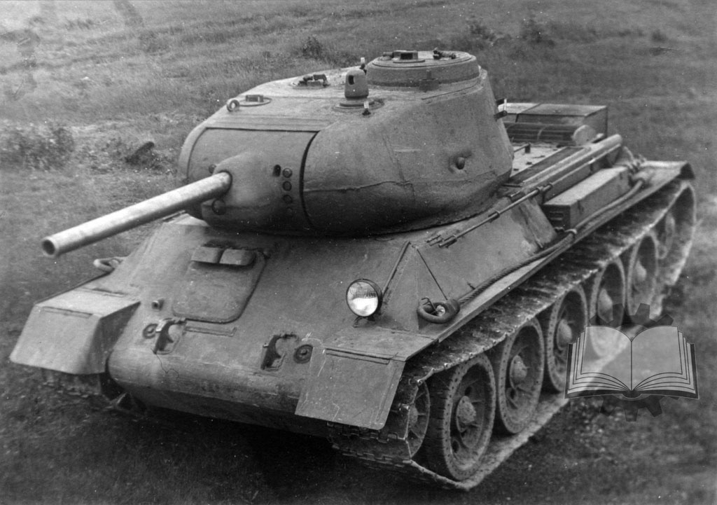 Т-43 второго типа в ходе испытаний, август 1943 года.