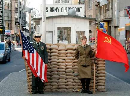 Чекпойнт Чарли. Изображение из интернета  