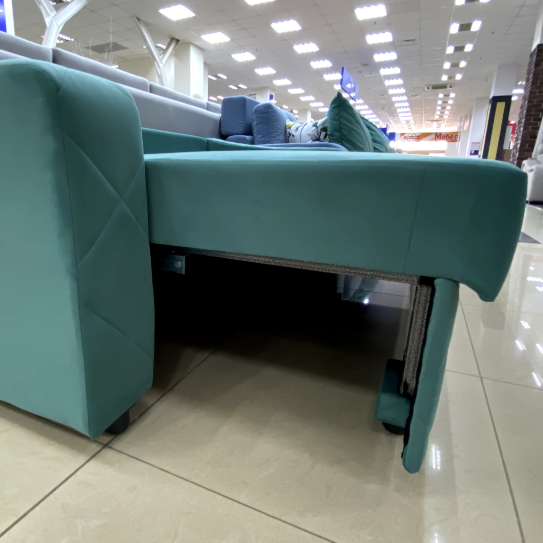 Диван на механизме "тик-так" от мебельной компании Пегас