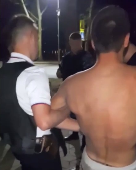 По всей видимости, задержанный хулиган. Кадр из видео