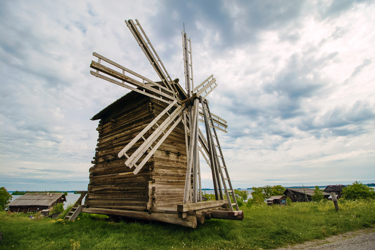 Мельница на территории Кижского погоста. Фото: volgadream.ru