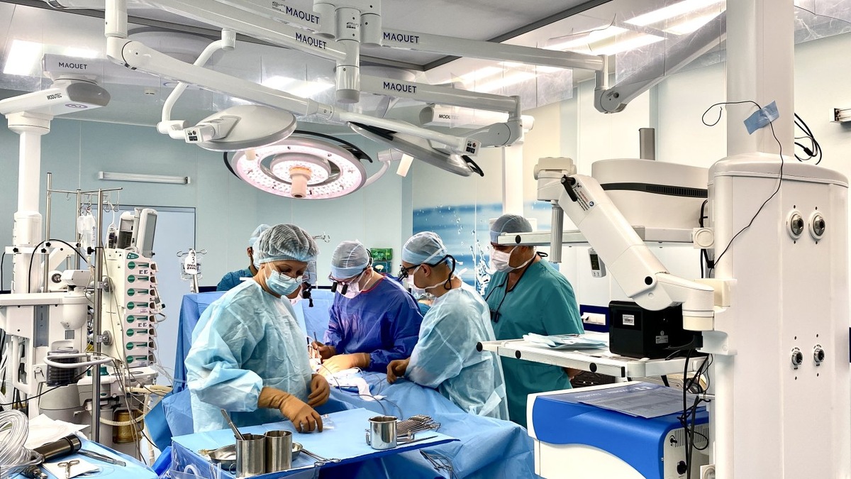    Сердечно-сосудистые хирурги Кардиоцентра внедрили новую методику оперативного лечения сложных пороков сердца