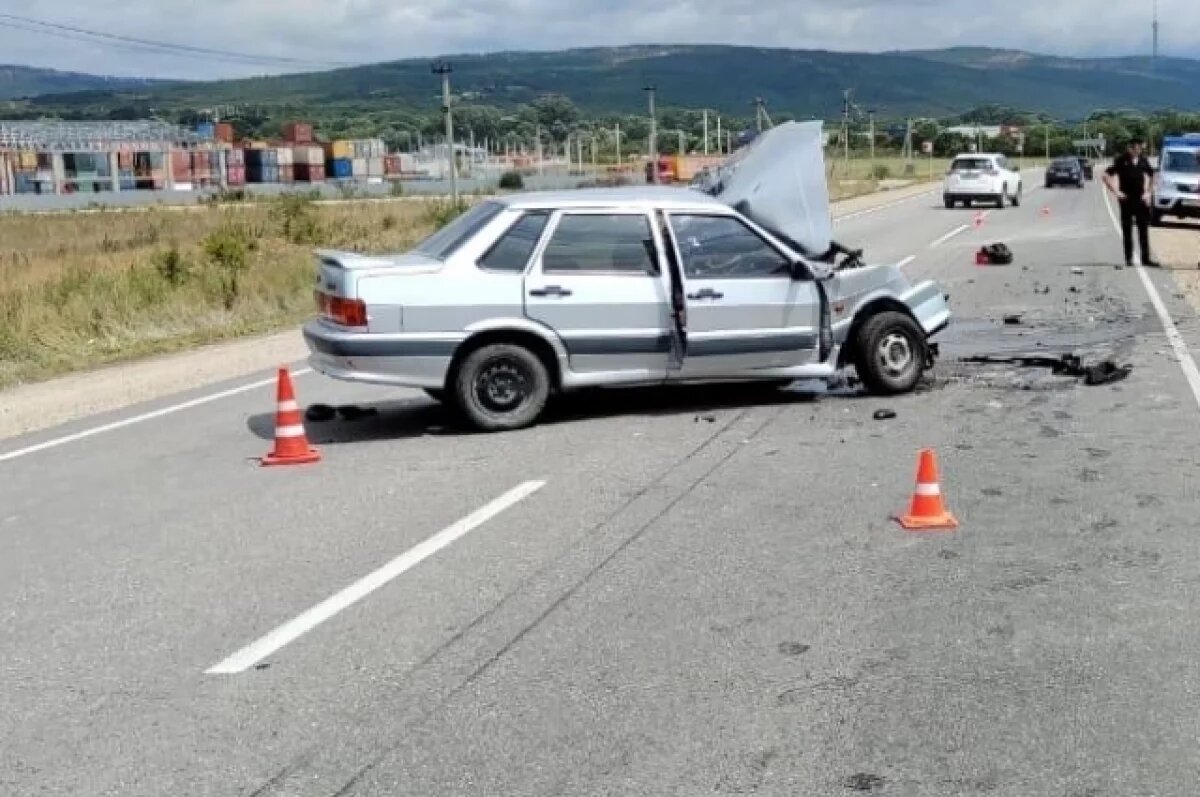    В лобовом ДТП под Новороссийском погибла водитель отечественного авто
