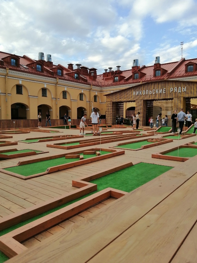 Гольф-клуб для начинающих. Цены на следующем фото.