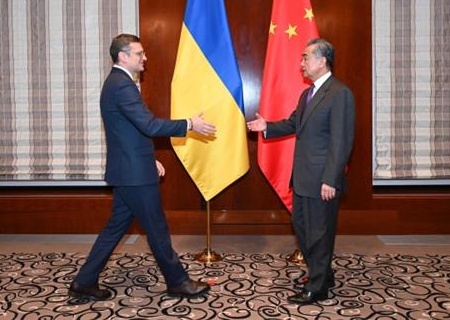    Просьба без уважения. Зачем Кулеба улетел в Китай?