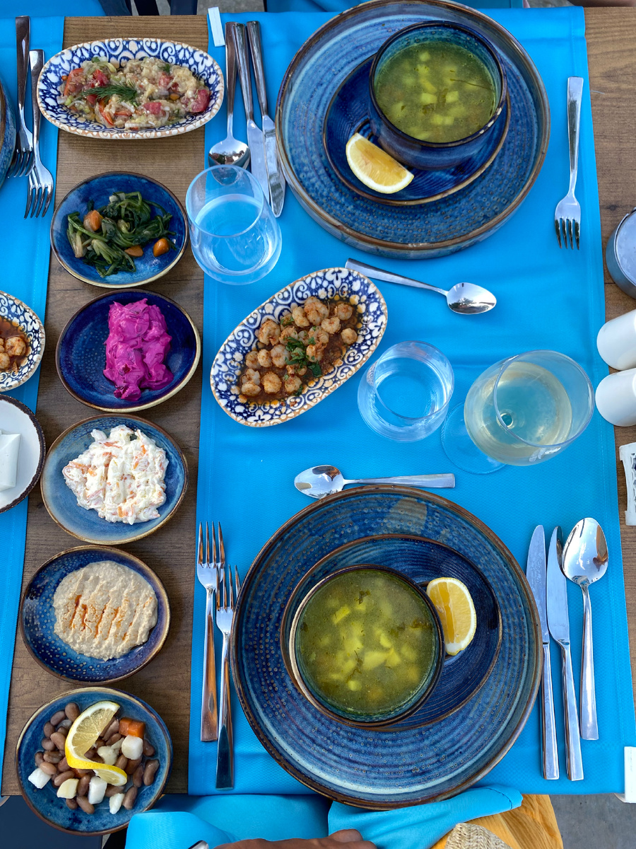 Сервировка в a-la cart ресторане, можно было посетить 1 раз за период проживания бесплатно по сет меню