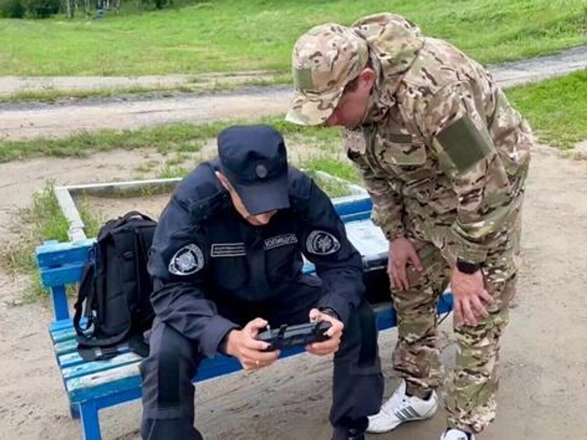    Сотрудники полиции продолжают поисковые мероприятия, направленные на установление местонахождения Евангелины Алешковой© Фото : пресс-служба УМВД России по Омской области