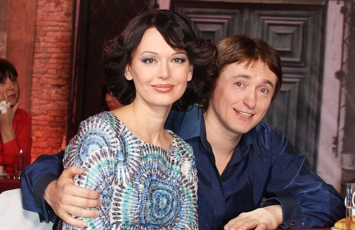 на фото Сергей Безруков и Ирина Ливанова в молодости