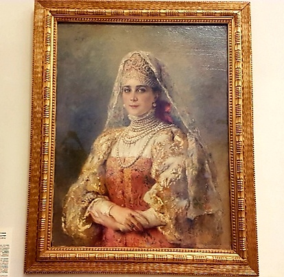 Москва. Государственный Исторический музей. Константин Маковский. Портрет княгини Зинаиды Юсуповой в русском костюме. 1900 - 1901гг. Фото автора 