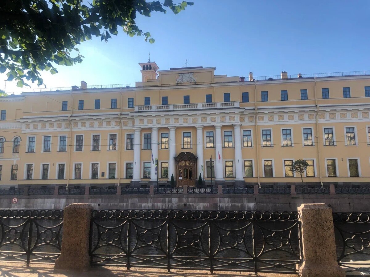 Санкт Петербург. Дворец Юсуповых на Мойке. Фото канала Anna Seton