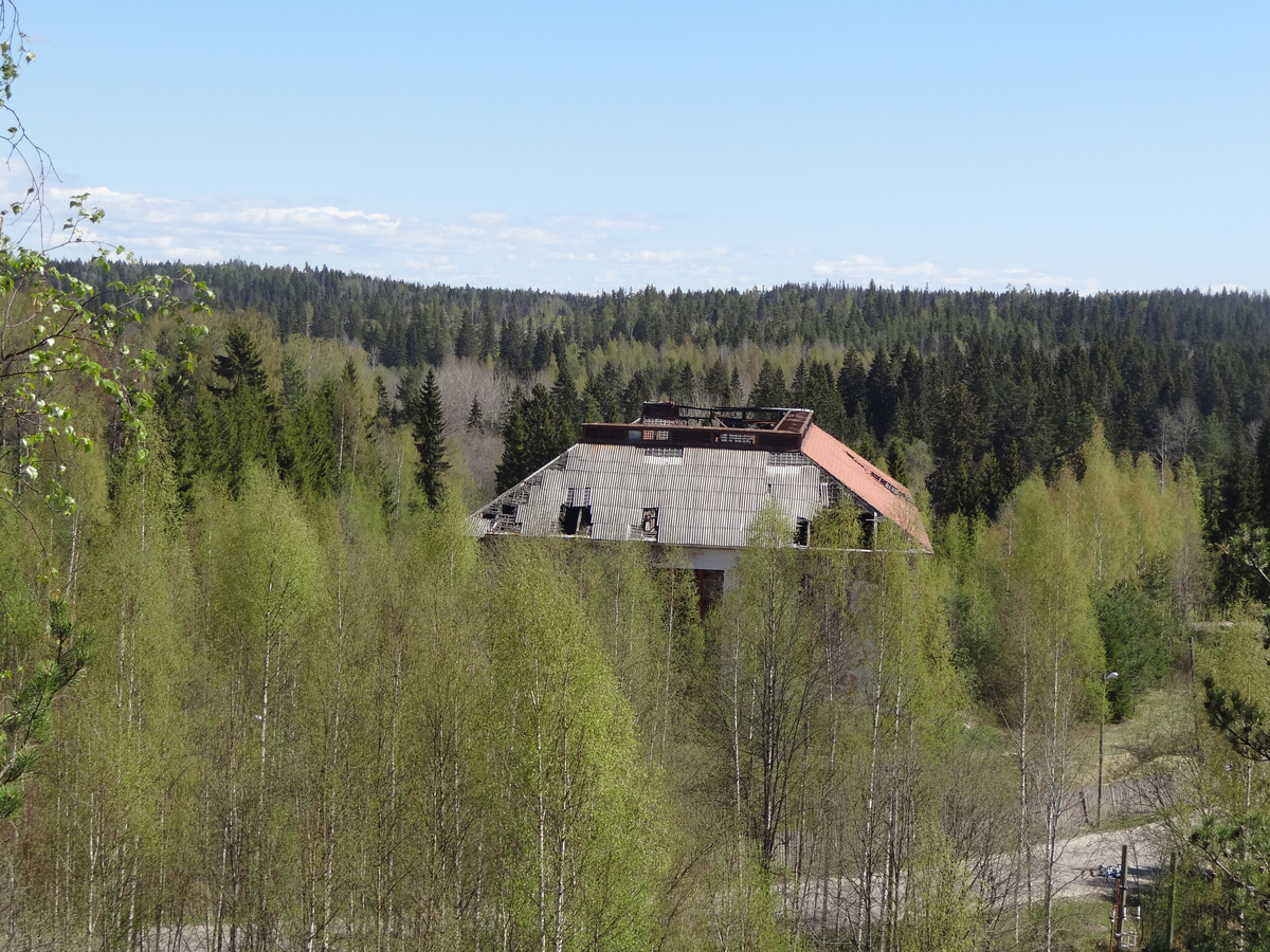 Бывшее здание финского военного городка близ музея "Гора Филина" в Лахденпохья