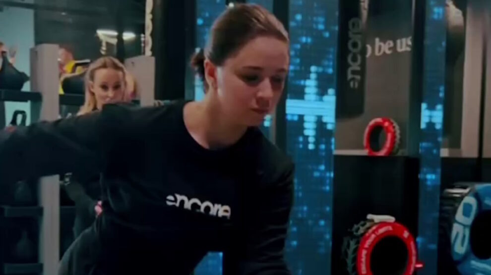    Камила Валиева на тренировке в зале. Фото: стоп-кадр видео соцстей фигуристки Камилы Валиевой