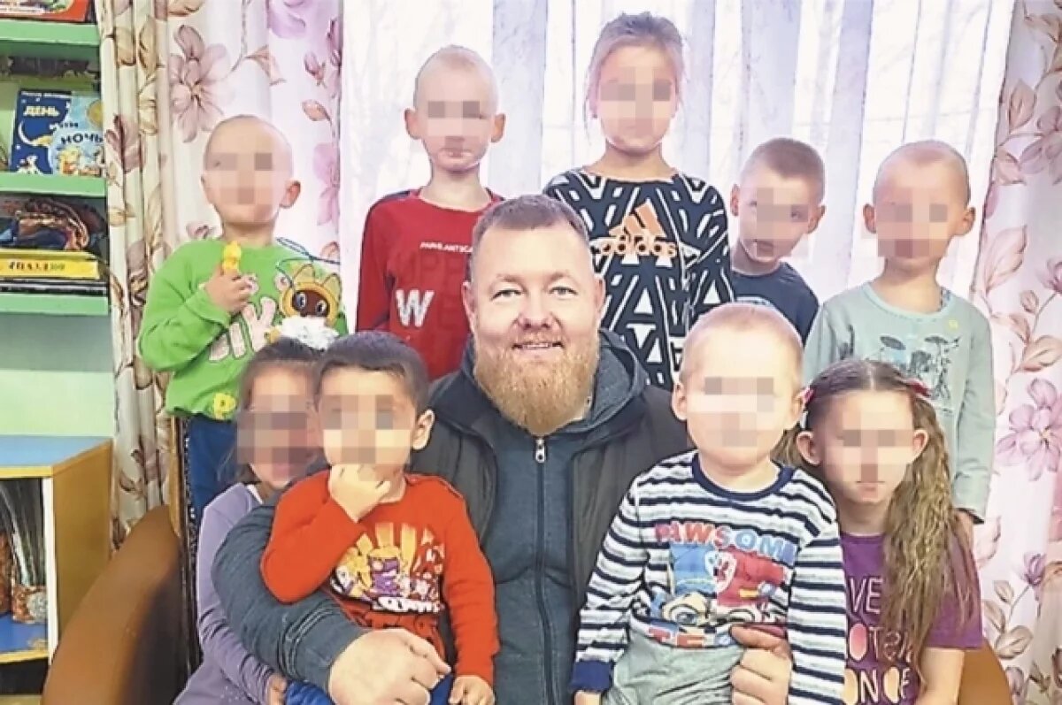   «Добрый волшебник» – так называют Александра Валикова дети.