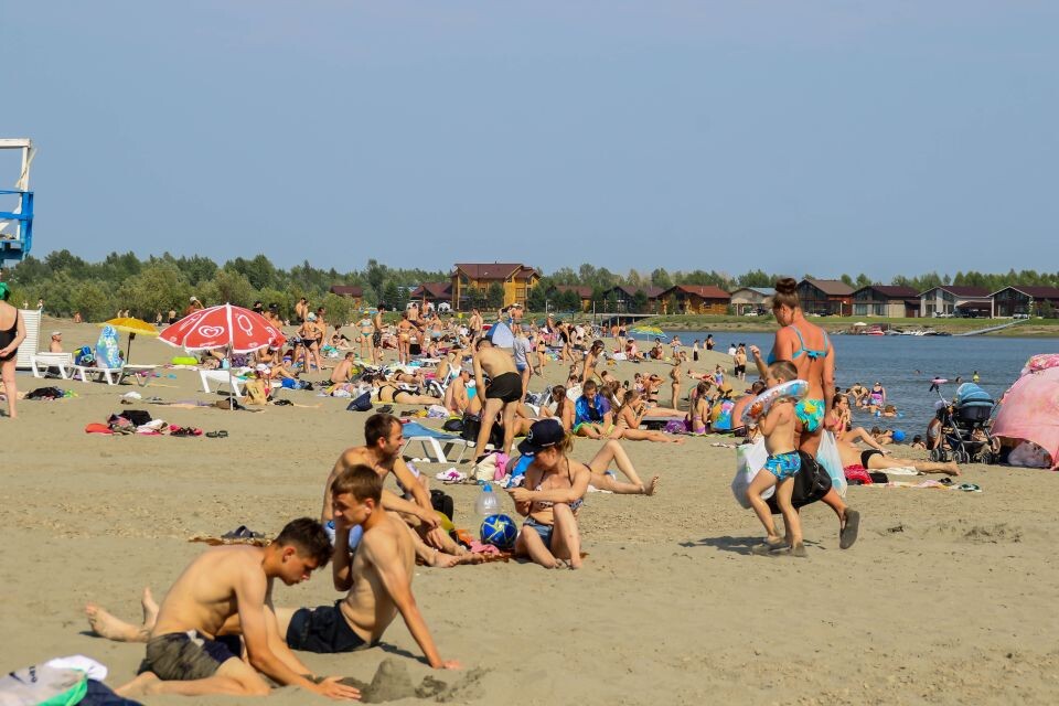    Жара в Барнауле. Городской пляж. Источник: Виталий Барабаш/"Толк"