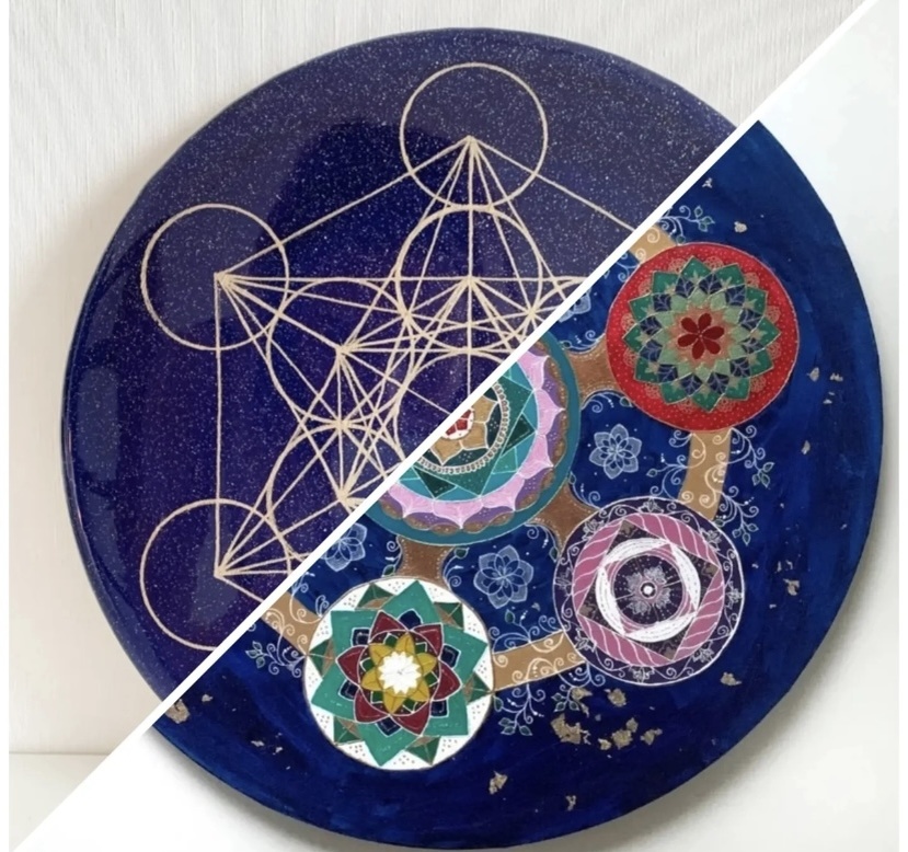 На фото картина сандала «Творец Жизни» и деревянная подставка с символом «Куб Метатрона» автор Валентина OmMandalaOm 