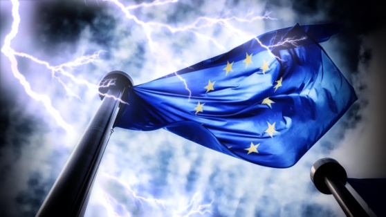    ЕС предложил две схемы по замороженным активам РФ – Bloomberg Сергей Бунеев