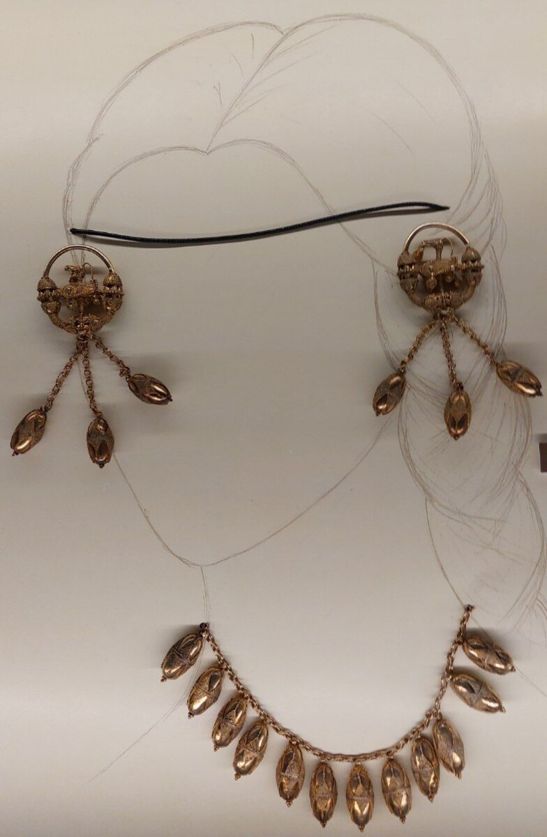 Булгарские женские украшения. Фотография сделана автором канала в 2024 году.