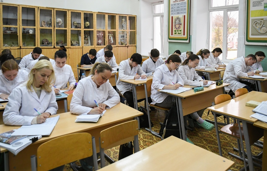 Cтуденты-целевики медики Тверской области будут получать больше. Сколько?