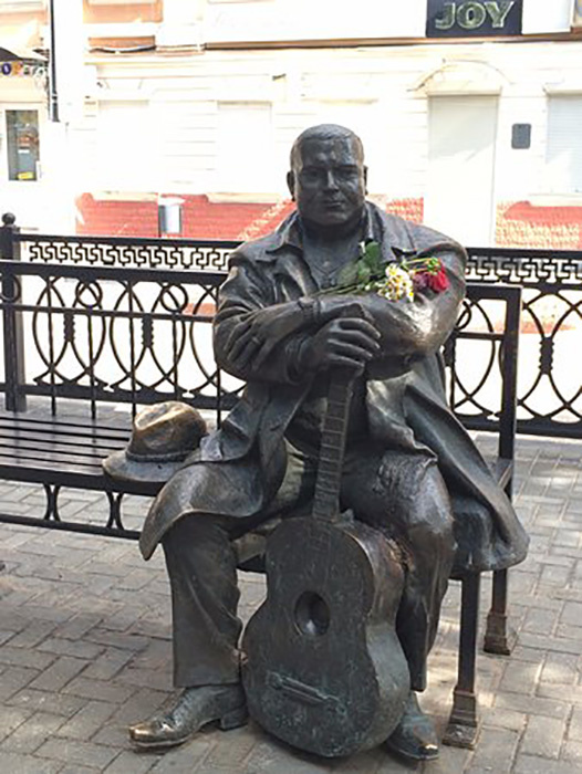  Памятник Михаилу Кругу. / Фото: tripadvisor.com