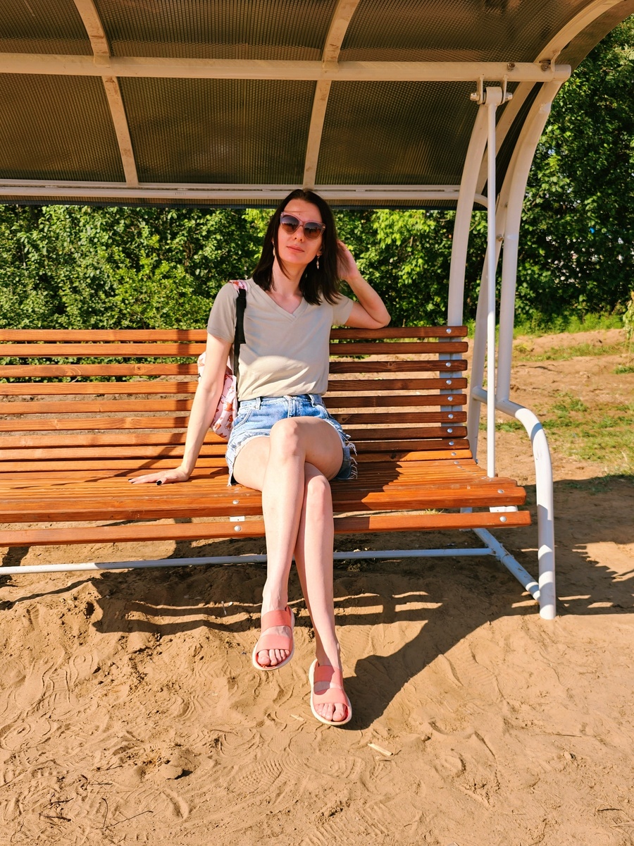 А это я дома прячусь от тридцатиградусной жары