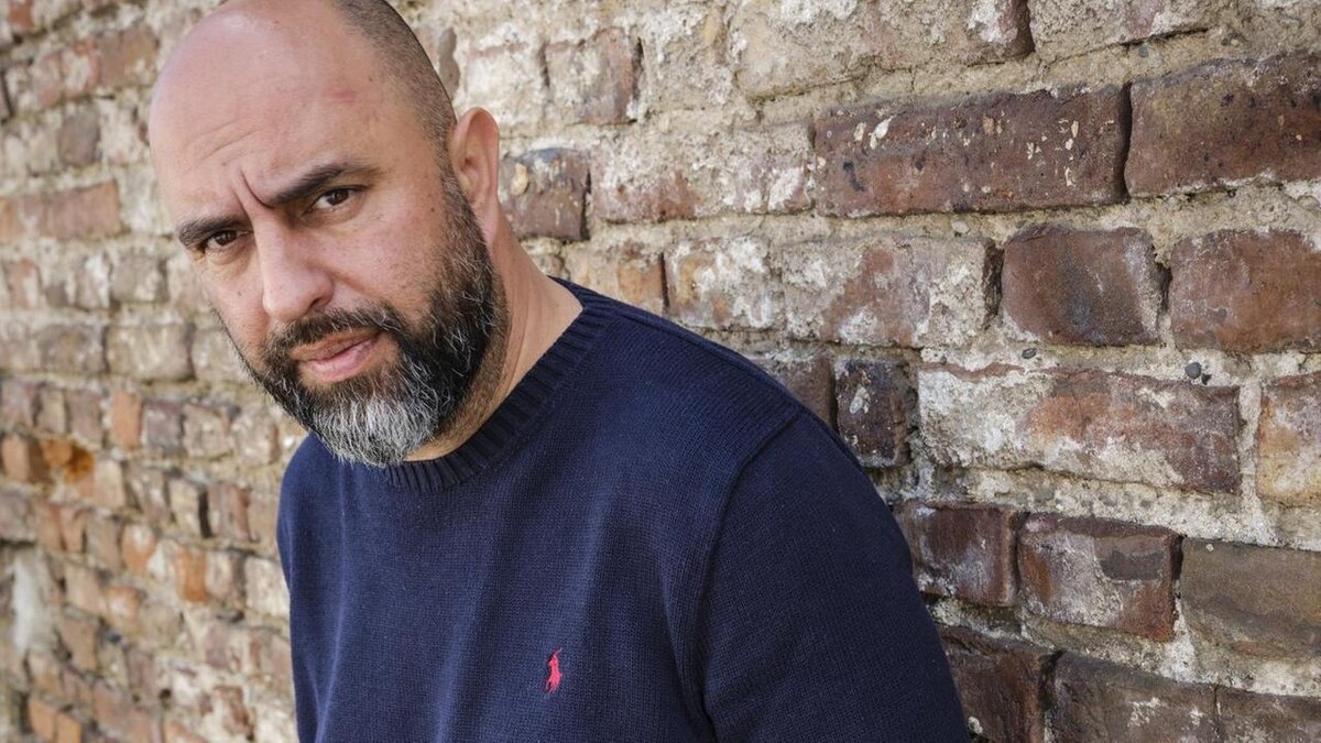 Serdar Somuncu -  "турку" можно смеяться и над нацизмом. Даже в себе самом. Фото: Paul Schirnhofer /  Deutschlandfunk