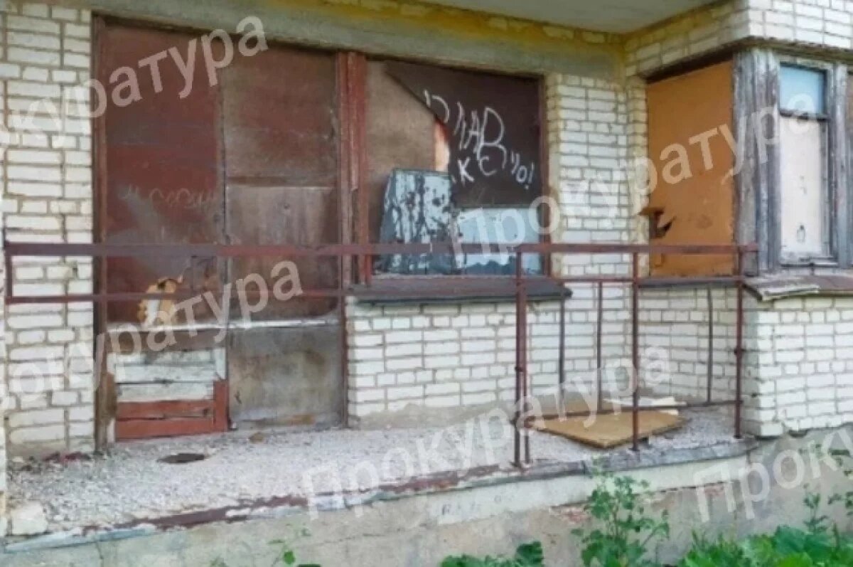    Прокуратура проверила состояние дома по ул. Соловцова в Болохове