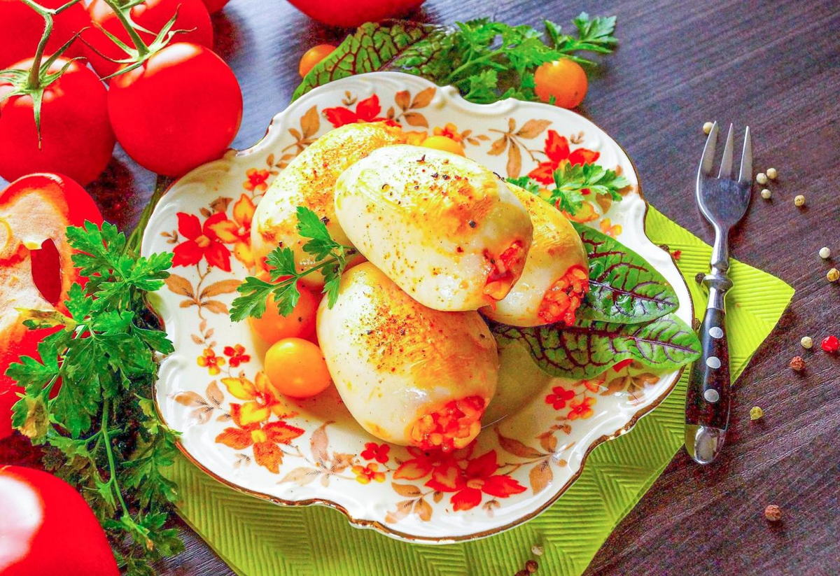 Кальмары фаршированные рисом и овощами