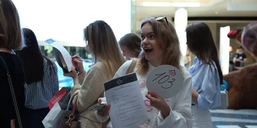    В очереди журналист Metro оказалась 103-й – девушек было так много, что анкет и номеров на всех не хватило, пришлось допечатывать.Елена Купцова