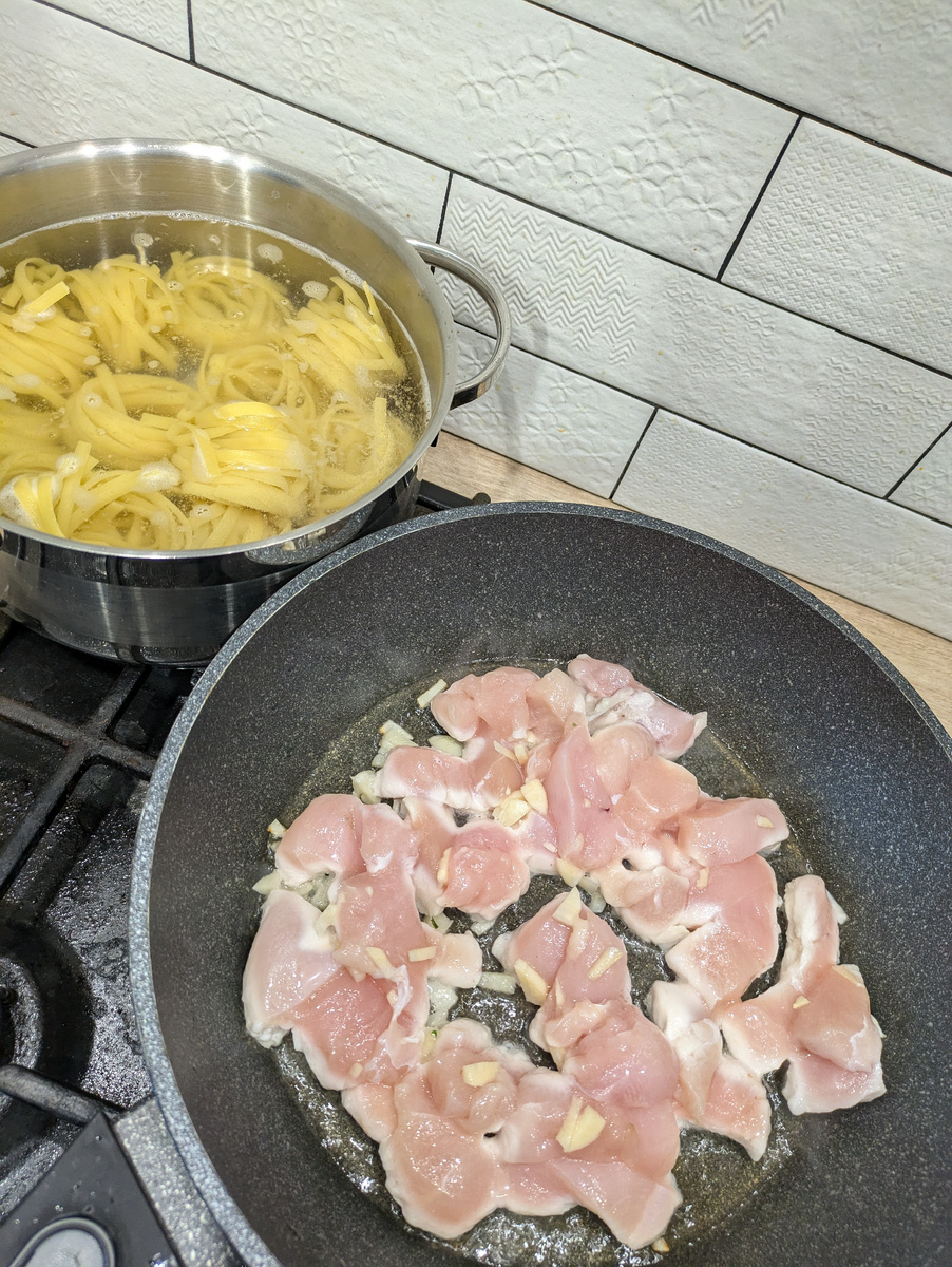 Вот так все это великолепие готовится одномоментно, что очень экономит мое время