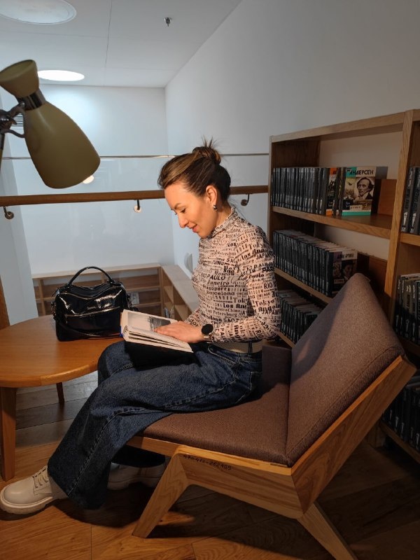 Национальная библиотека Республики Татарстан. Одно из любимых моих мест силы, новых знаний и погружения в сладостный мир книг. Интересный факт, что было закуплено 3 млн. 600 тыс. книг, на общую сумму 27 млн. руб. Одни из которых, являются объектами культурного достояния.