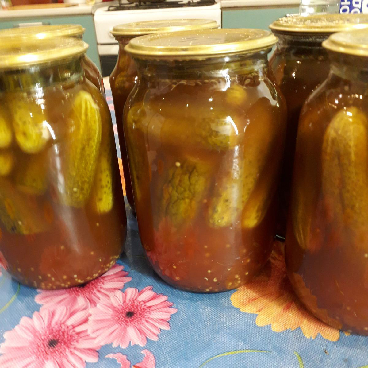 Получилось 6 литров готовых огурцов - понадобилось 2 порции маринада - моё фото