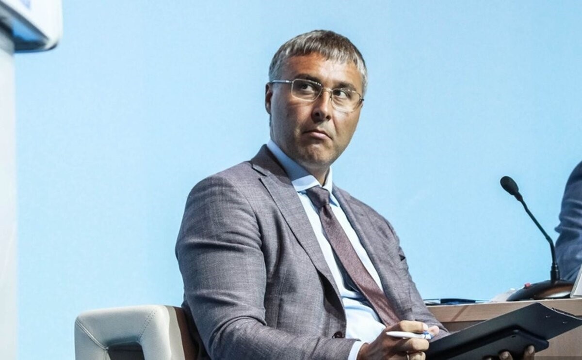 Фото: https://domgadalki.ru/foto/falkov-ministr-obrazovaniya 