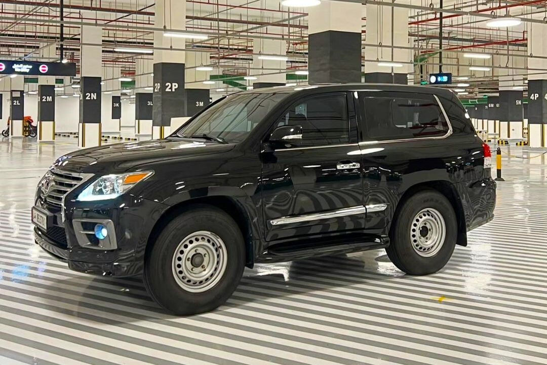 Lexus LX570