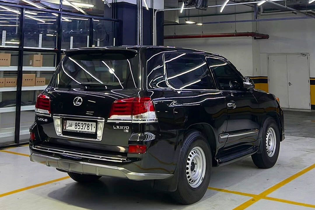 Lexus LX570