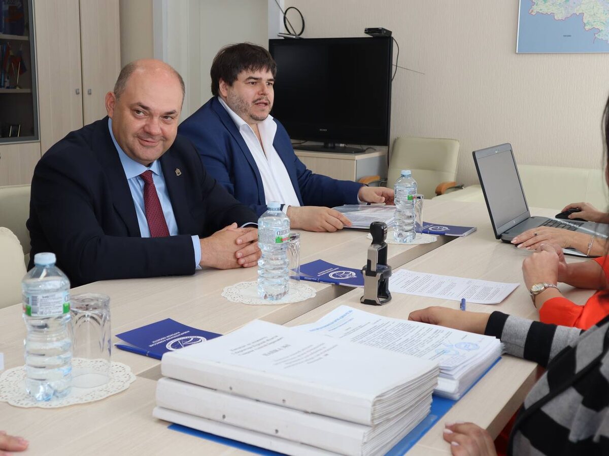    В Избиркоме Курской области завершили приём документов для регистрации кандидатов на выборах губернатора