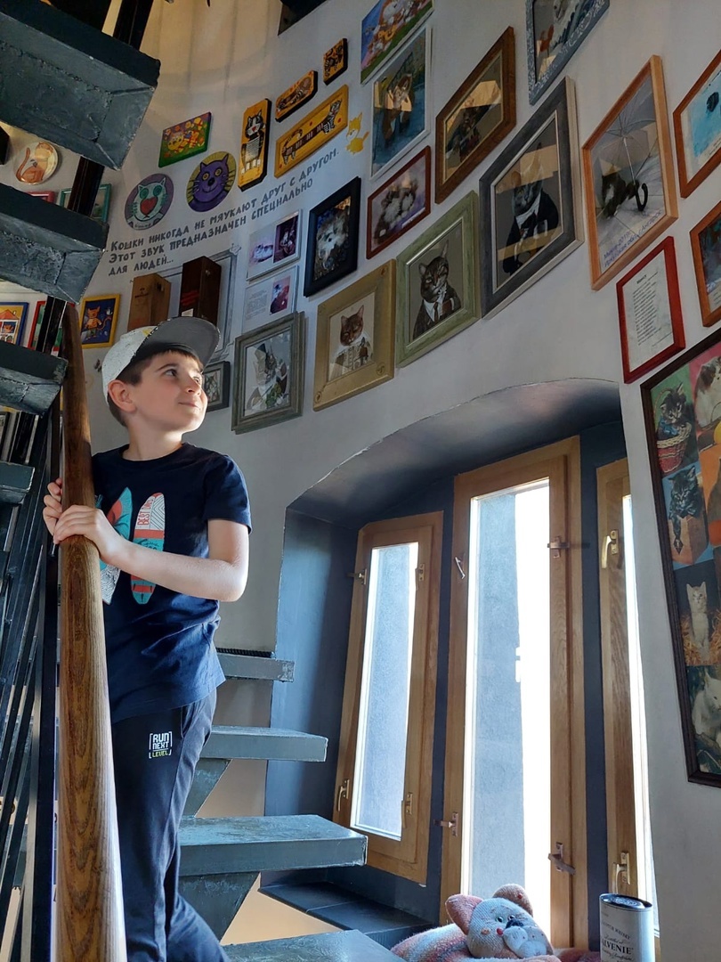 Лестница с хорошими перилами