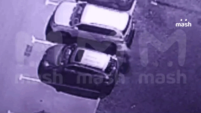    Момент закладки бомбы. Видео с Telegram-канала Mash