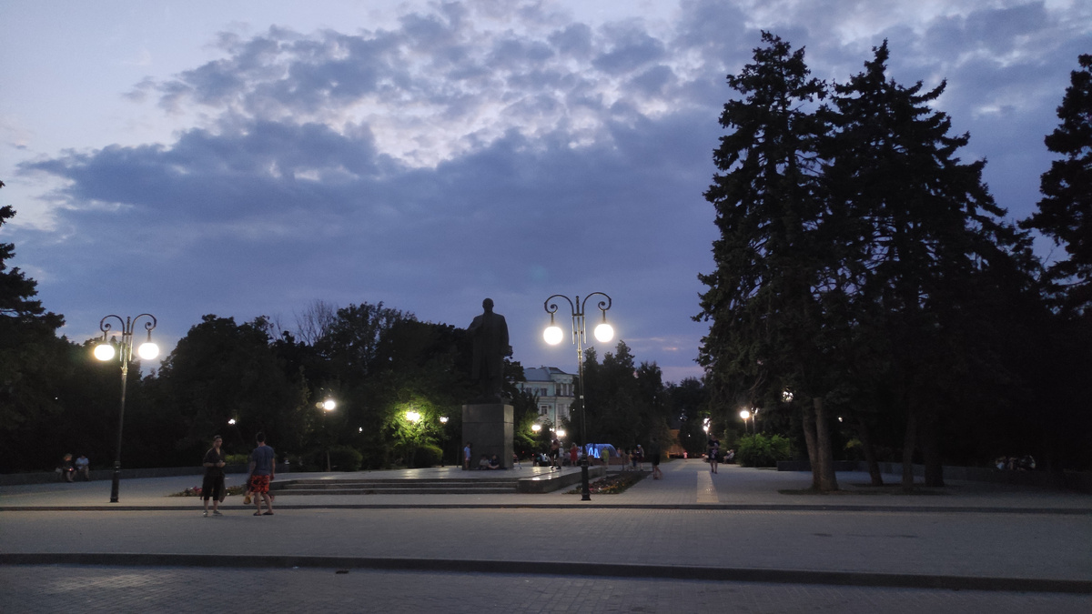 Октябрьская площадь, Таганрог. 