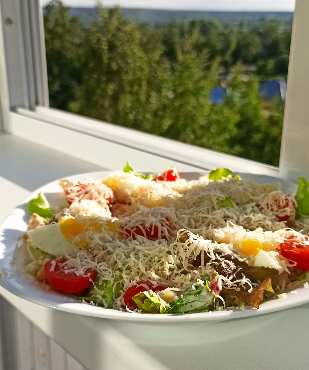 Наверное, по моей аватарке нетрудно догадаться, какой мой любимый салат. Конечно, это Цезарь! 