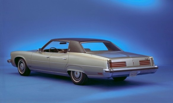 1973 Pontiac Grand Ville Hardtop седан