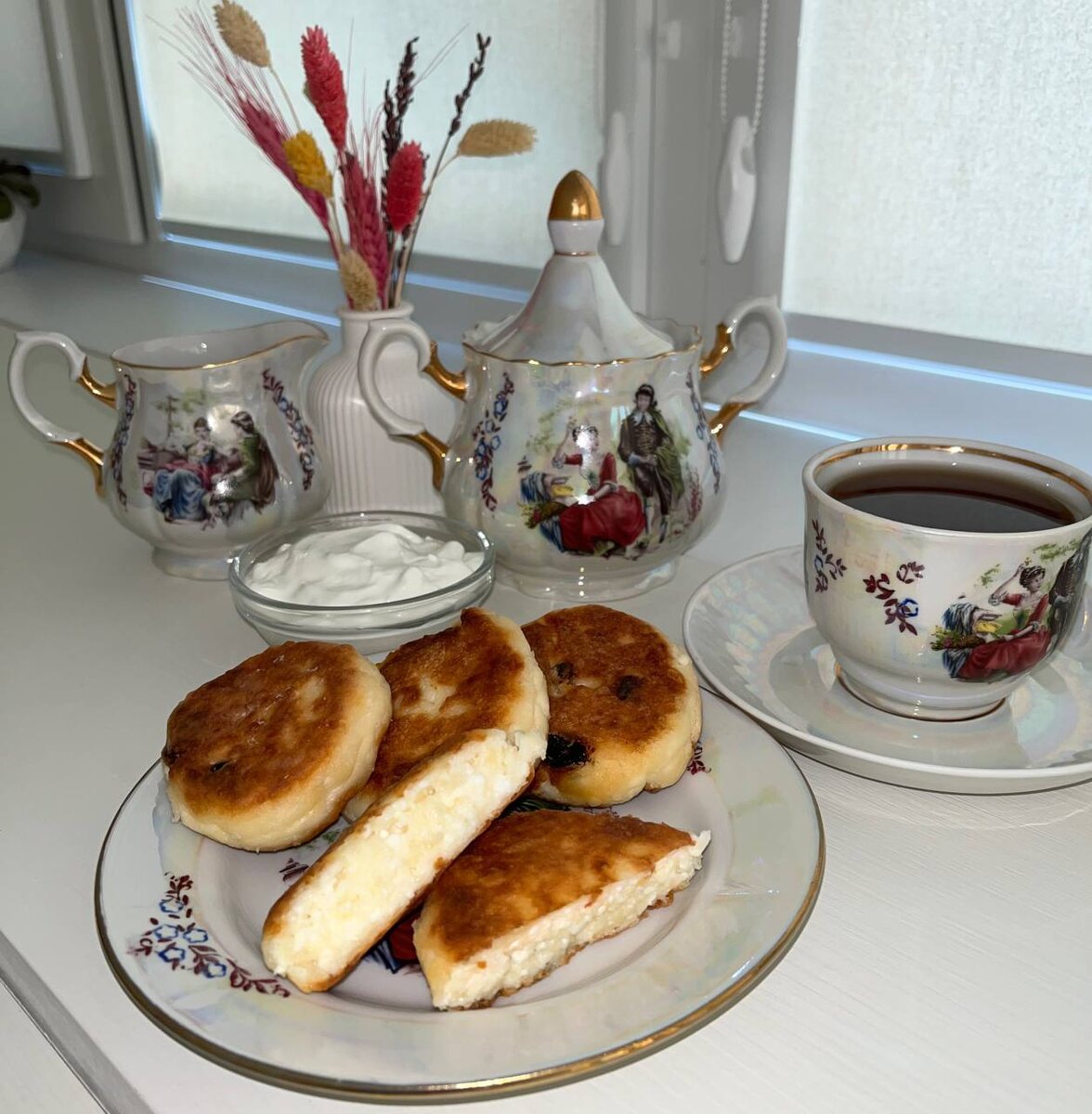 Сырники из творога с изюмом