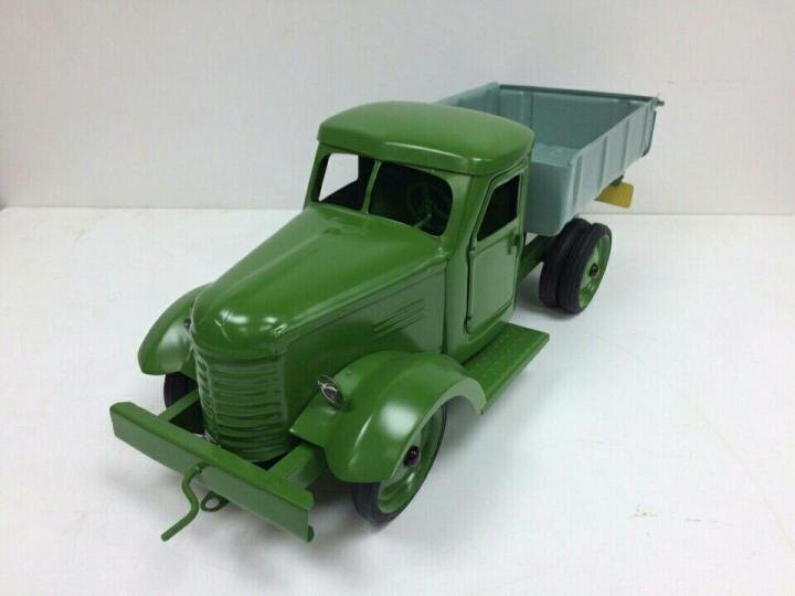 Самосвал, производитель Московский завод "СиМ". Фото из открытых источников, листаем галерею -->>