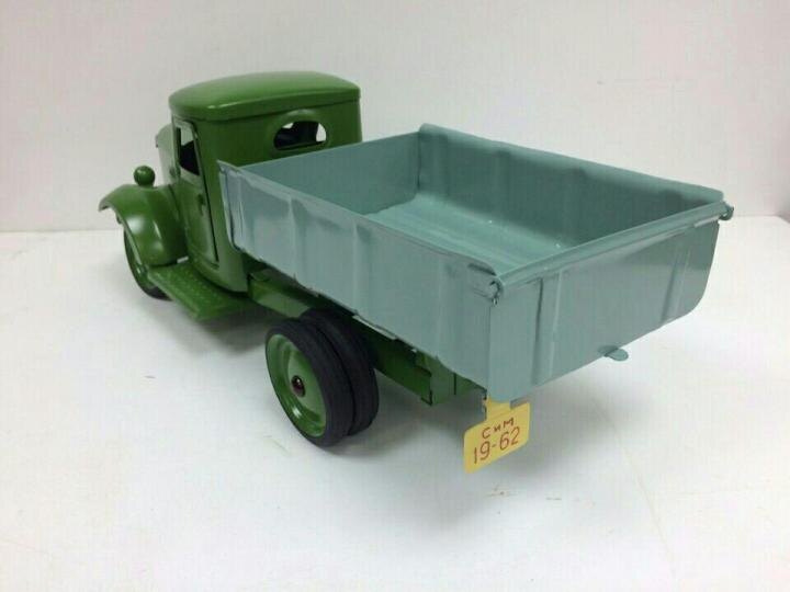 Самосвал, производитель Московский завод "СиМ". Фото из открытых источников.